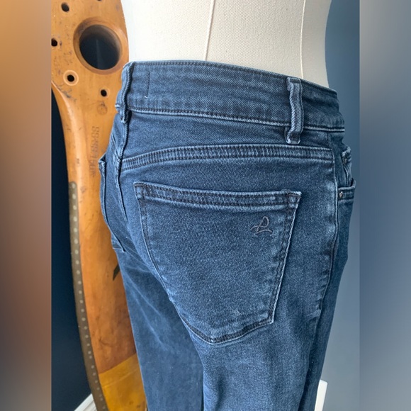 DL1961 Mara jeans. Size 26 - Picture 4 of 16